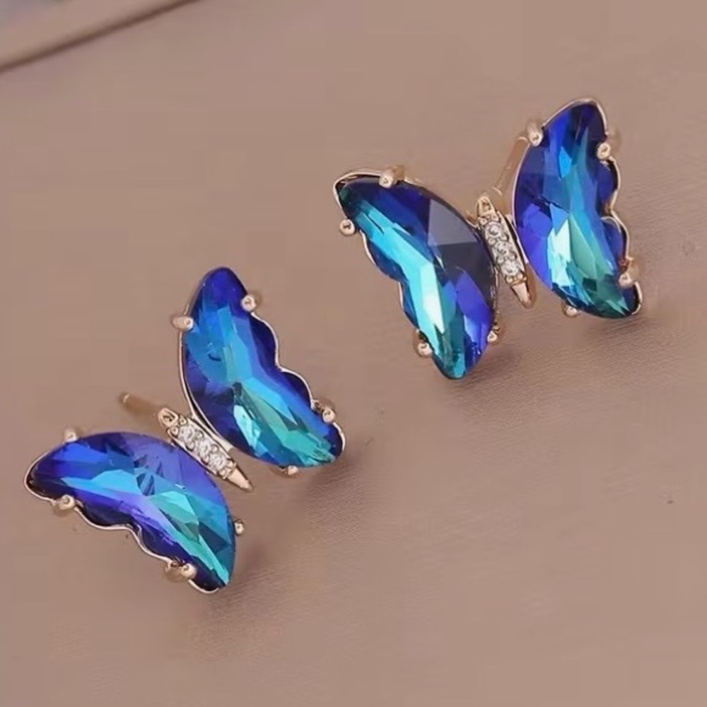 Pretty Blue Butterfly Earrings